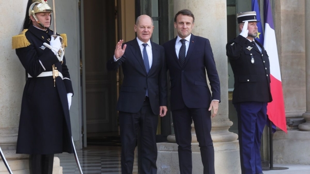 Decepción en la cumbre de París: Europa exige una paz duradera en Ucrania y rechaza enviar tropas