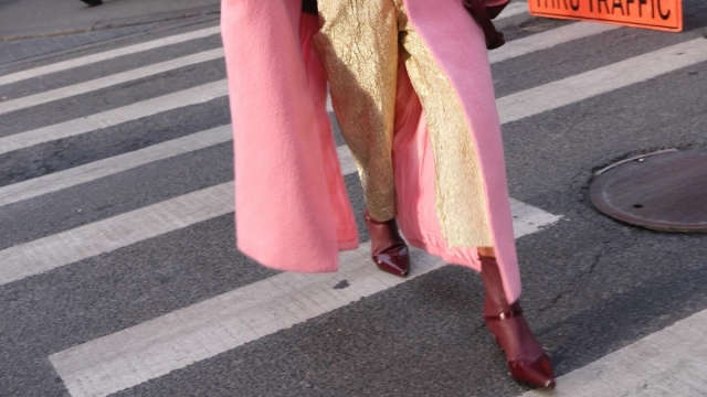 Zapatos de colores: estos son los modelos que más se van a llevar esta primavera 2025