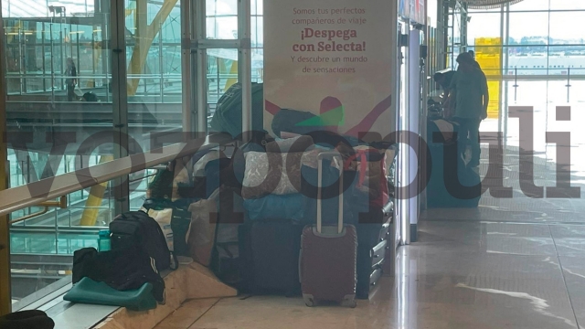 Barajas, refugio de los olvidados: trabajadores sin hogar sobreviven en el aeropuerto de Madrid
