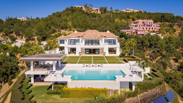 Pisos de lujo o chalets: ¿qué tipo de vivienda prefieren los extranjeros para invertir en España?