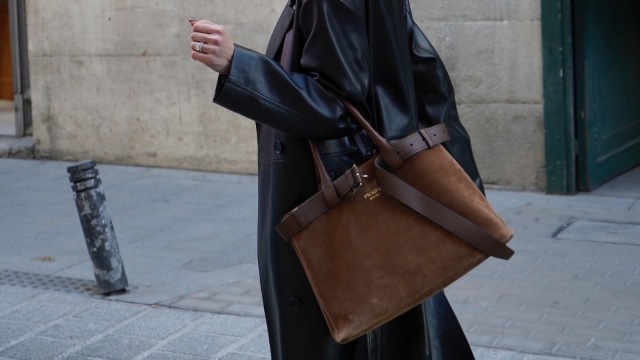 Seis bolsos que son tendencia y muy elegantes para combinar con los looks de primavera