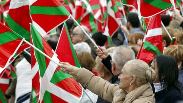 El PNV aprieta a Sánchez y ve factible que el PSOE reconozca al País Vasco como nación