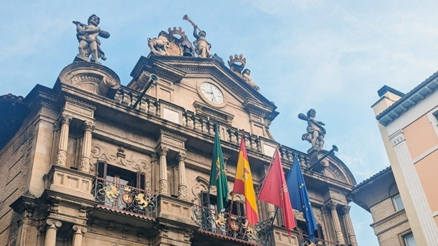 Bildu vuelve a retratarse: se abstiene en una moción del Ayuntamiento de Pamplona contra el terrorismo