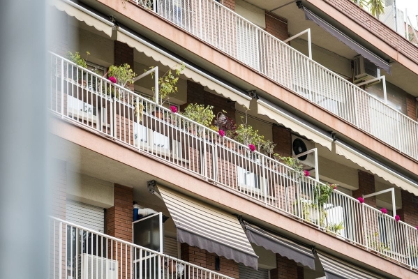 Fitch pone en revisión la subida prevista del precio de la vivienda en España por Trump