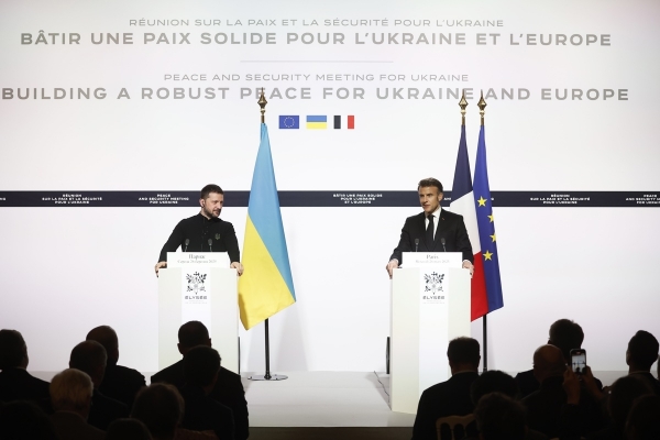 Macron exige a Putin que acepte la tregua sin 