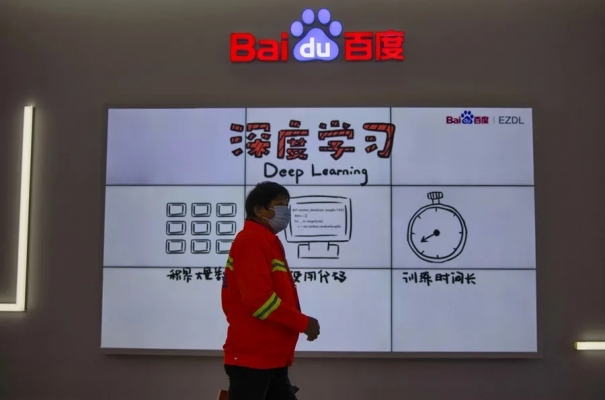 Occidente se lía con la inteligencia artificial mientras China ‘machaca’ a los niños desde el colegio