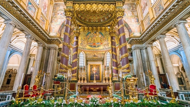 Oro de América y estatua de Felipe IV: Francisco será enterrado en la basílica más española de Roma