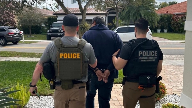 El Gobierno de Trump detiene a una jueza por obstruir las deportaciones de inmigrantes