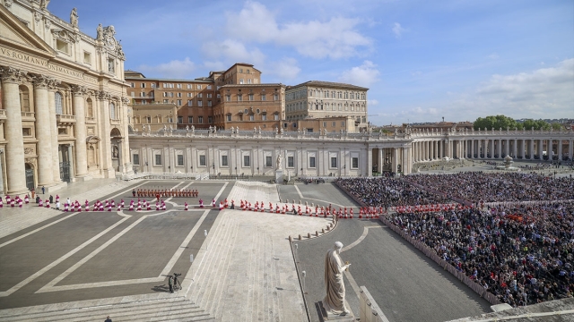 Morir entre rosas y libros