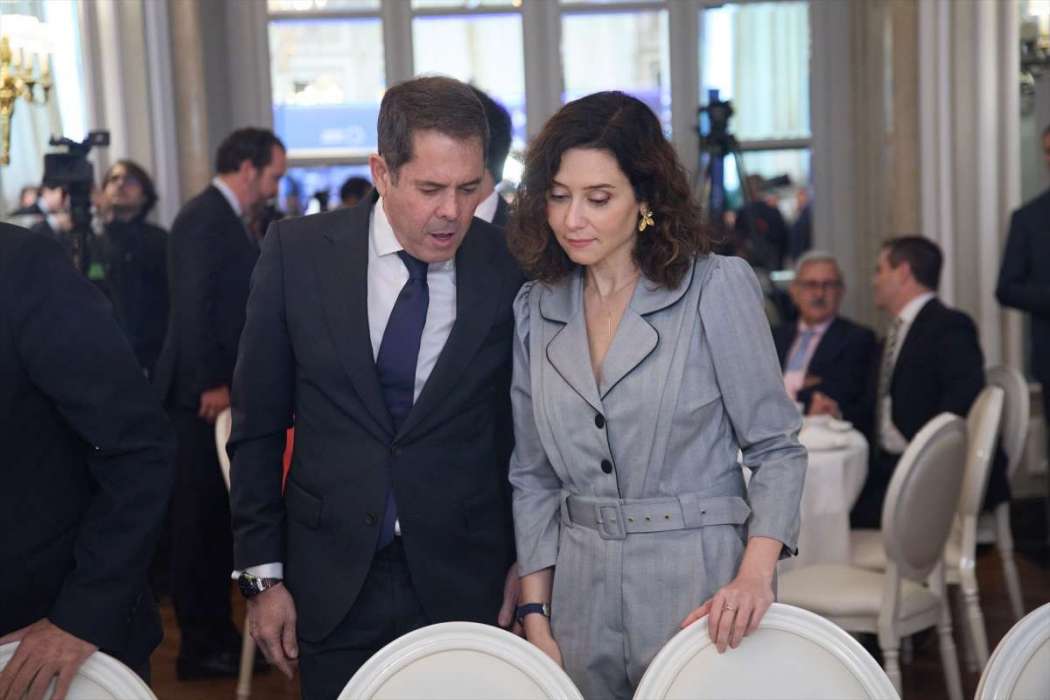 Gerardo Cuerva e Isabel Díaz Ayuso, en un desayuno informativo - EP