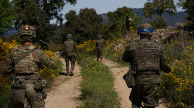 Ejercicio con fuego real del Ejército de Tierra en Cataluña para formar a tropas ucranianas