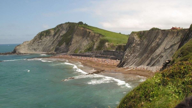 Esta playa de Guipúzcoa tiene la clave de 100 millones de años de evolución de los océanos