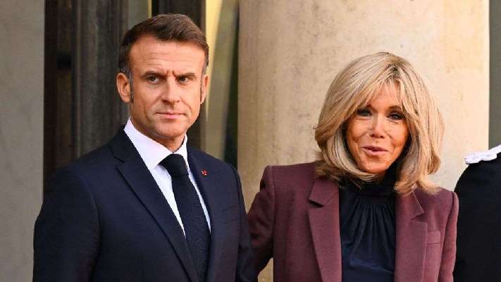 Así es Brigitte, mujer de Macron: su edad y su curiosa historia de amor con Emmanuel que fue todo un escándalo