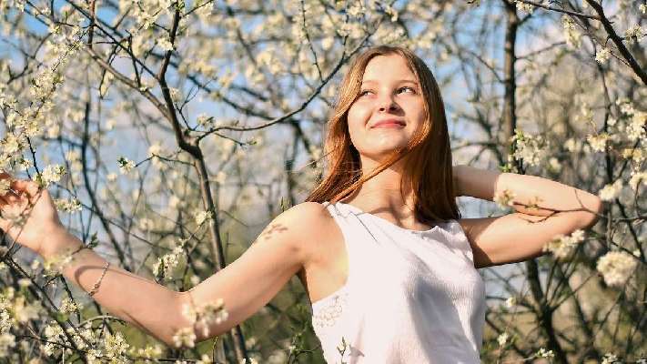 Remedios para la alergia de primavera: cuidados para evitar el picor de ojos