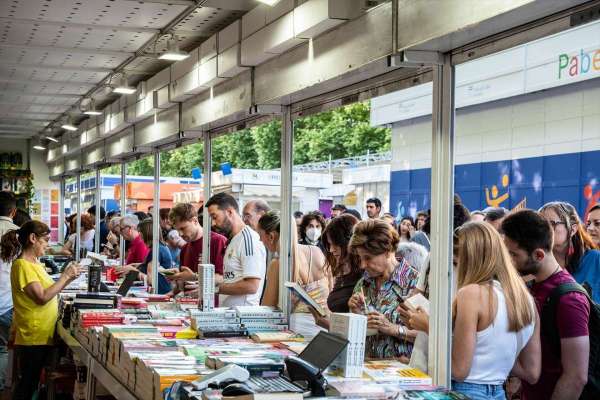 Madrid reabre El Retiro en plena inauguración de la Feria del Libro tras cerrarlo por temporal adverso
