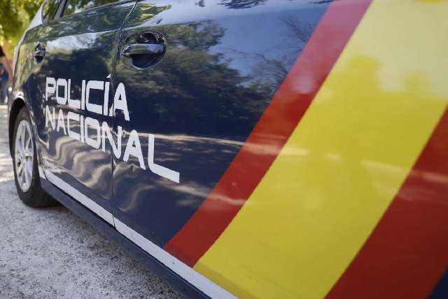 Hallan muerto a un hombre de 70 años con signos de violencia en Málaga y detienen a su hijo