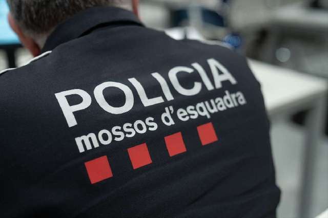 Un hombre se suicida en Barcelona tras matar al hijo de su pareja y herir a la mujer