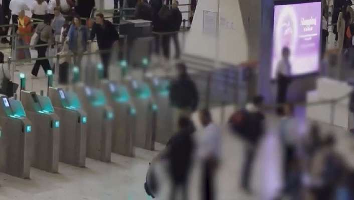 Disfraces de 'policía secreta' para pasar cientos de kilos de cocaína en el aeropuerto de Barajas