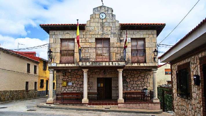 Este pueblo ofrece 1.600 euros al mes y casa gratis a quien vaya a vivir allí
