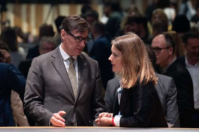 El Govern y los comunes pactan más horas de catalán e inglés pero no de castellano