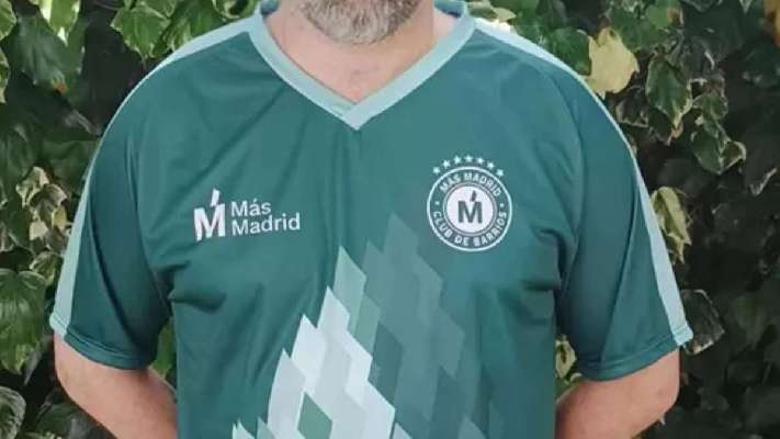 Surrealismo en Más Madrid: crea un equipo deportivo que dará 