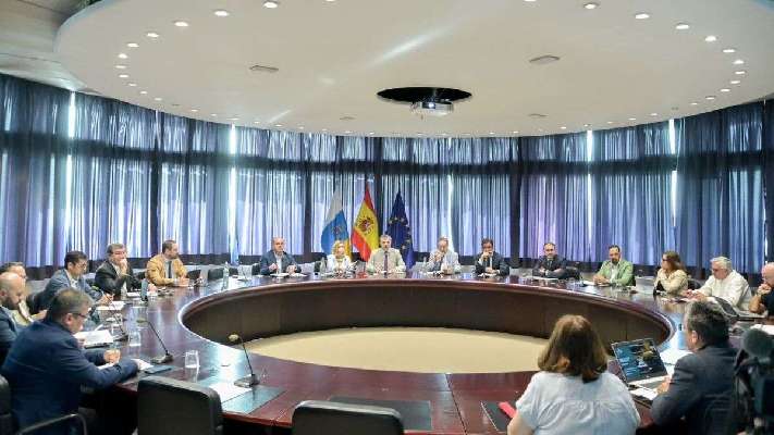 Canarias impulsa su red comercial con la apertura de cinco oficinas en Exterior