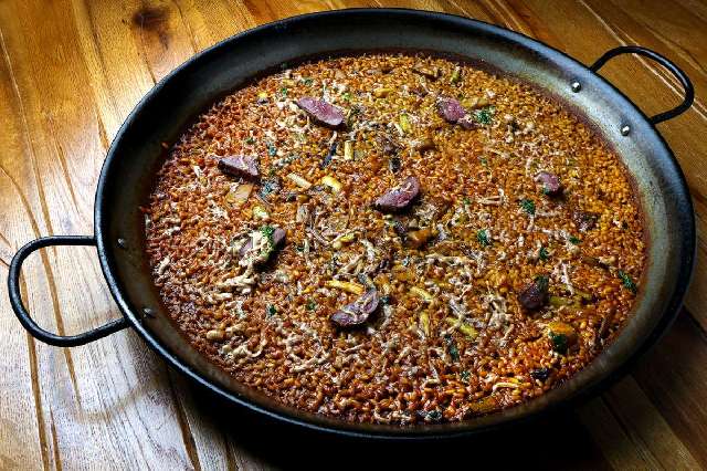 Emilia Pardo Bazán inspira a Paco Patón en su Fonda de la Confianza, el nuevo oasis gastronómico de Chamartín