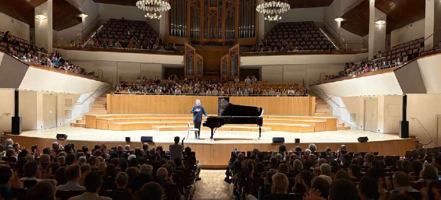 El arte del sonido y del silencio: Arcadi Volodos cautiva con Schubert, Schumann y Liszt