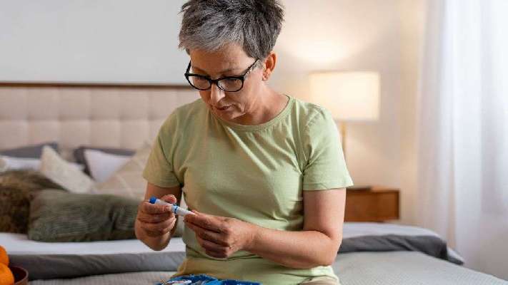 Estos son los hábitos que deben adoptar los mayores de 65 para bajar el azúcar en sangre