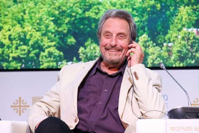 El padre de Elon Musk elogia a Putin en Moscú: 