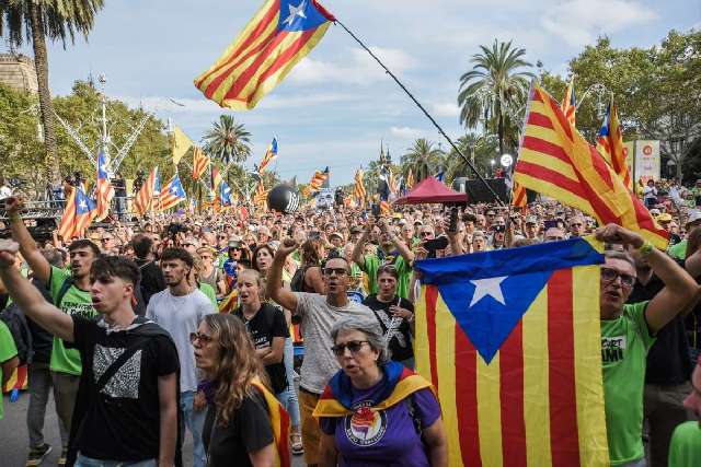 El colapso de la ANC y Òmnium fragmenta el separatismo en multitud de partidos minoritarios