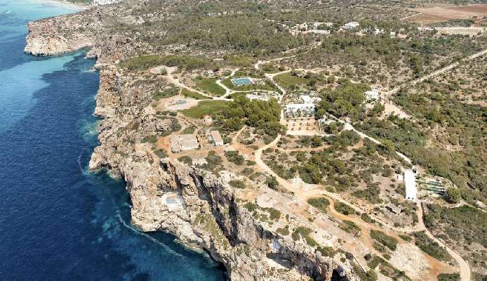 De palacios históricos a calas secretas: el viaje Mare e Terra para vivir la Menorca auténtica y lujosa este verano
