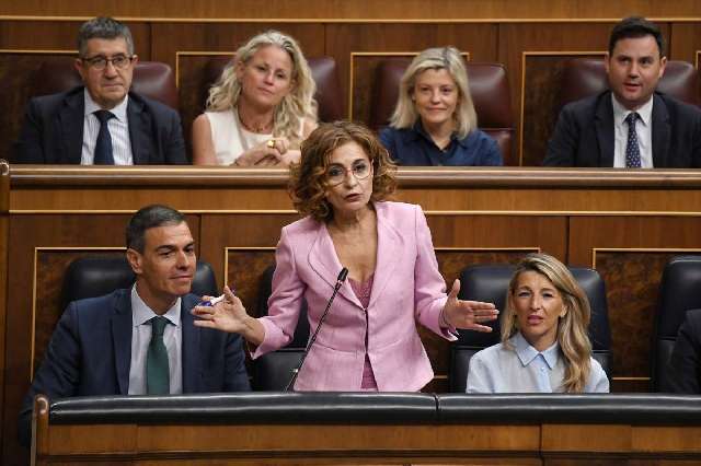 Hacienda corrige el error por el que tributa el SMI pero obliga al contribuyente a financiar al Estado