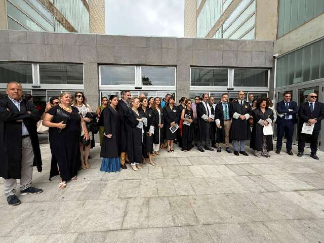 Los jueces y fiscales lanzan un ultimátum al Gobierno y 8 de cada 10 amenazan ya con huelga