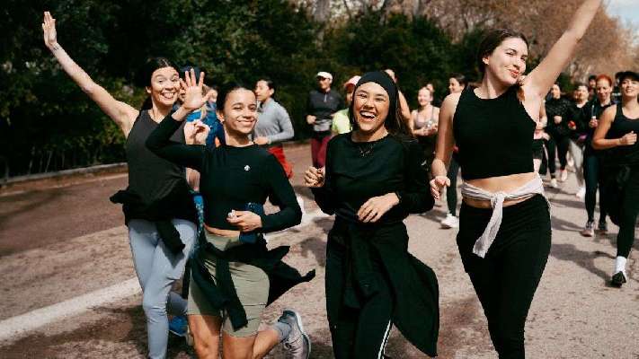 Ni 'tardeo' ni salir de copas: la nueva forma para relacionarse y que encima es saludable