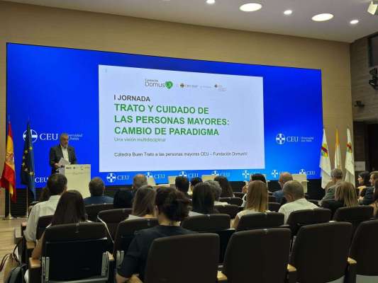 La Fundación DomusVi y la Universidad CEU San Pablo profundizan  el respeto y la dignidad en la atención a mayores