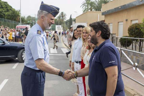 Felipe VI se despide de ‘su’ avión militar: adiós al mítico C-101 del Ejército del Aire