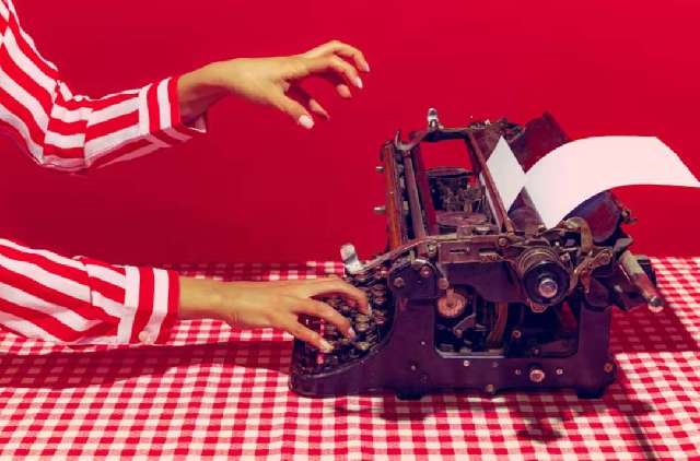 Una nueva caverna platónica: ¿está la IA detrás del libro 'Hipnocracia'?