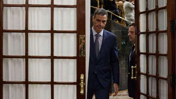 Sánchez chantajea a sus socios y les promete aprobar sus proyectos a cambio de mantener su apoyo