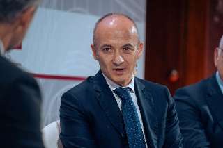 Inditex y Mango, en vilo por el bloqueo del estrecho de Ormuz: sobrecostes y retrasos en la entrega