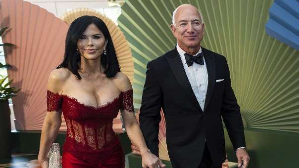 Jeff Bezos y Lauren Sanchez, obligados a cambiar el lugar de su boda tras las protestas de los vecinos de Venecia 