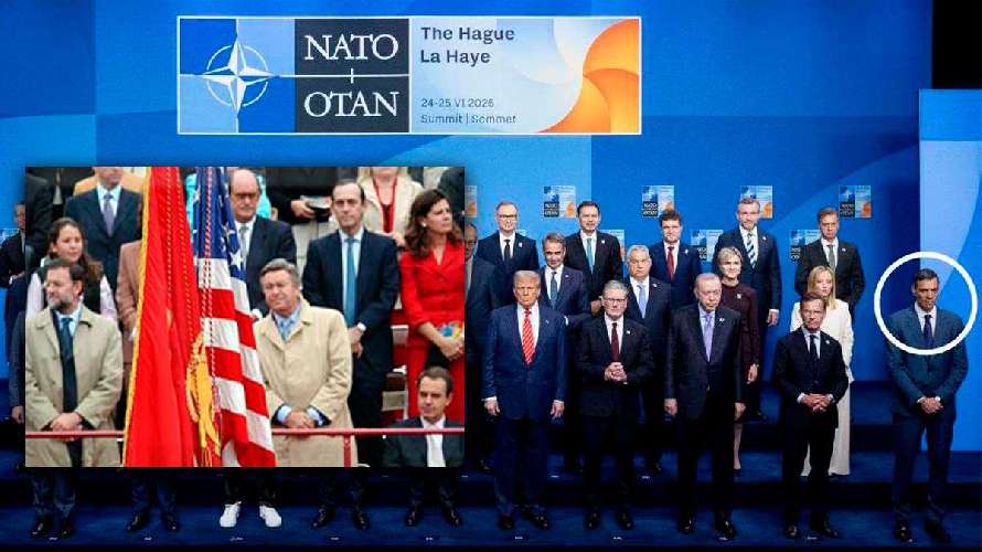 El desprecio de Sánchez hacia la OTAN y EE.UU. tiene un antecedente: Zapatero ni se levantó ante la bandera americana