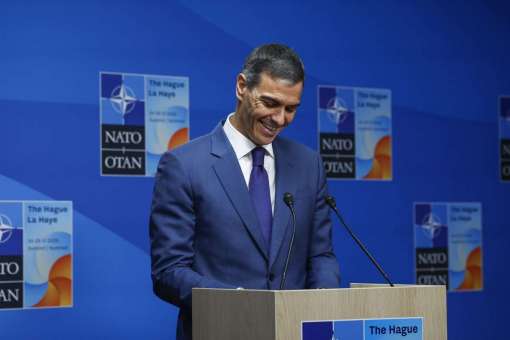 Sánchez culmina su farsa con la OTAN y firma destinar el 5% del PIB para los próximos años