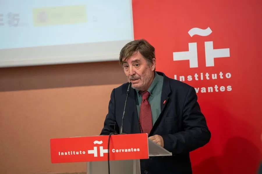 Pombo contra Montero: la polémica que incendia las letras españolas