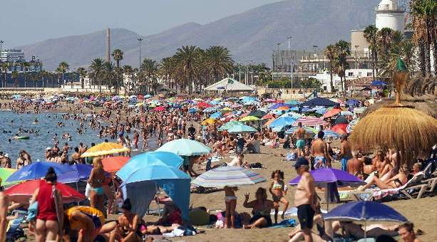 España avanza en su objetivo de alcanzar los 100 millones de turistas en 2025