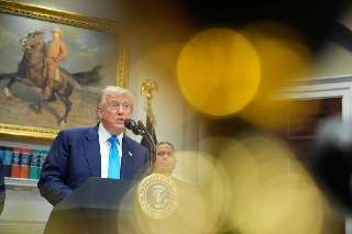 El enésimo volantazo arancelario de Trump sume la economía mundial en la incertidumbre