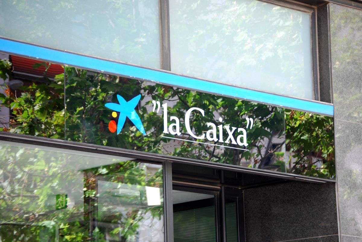Despiden a una empleada de un banco por trucar el control horario, escaquearse e ir a la peluquería