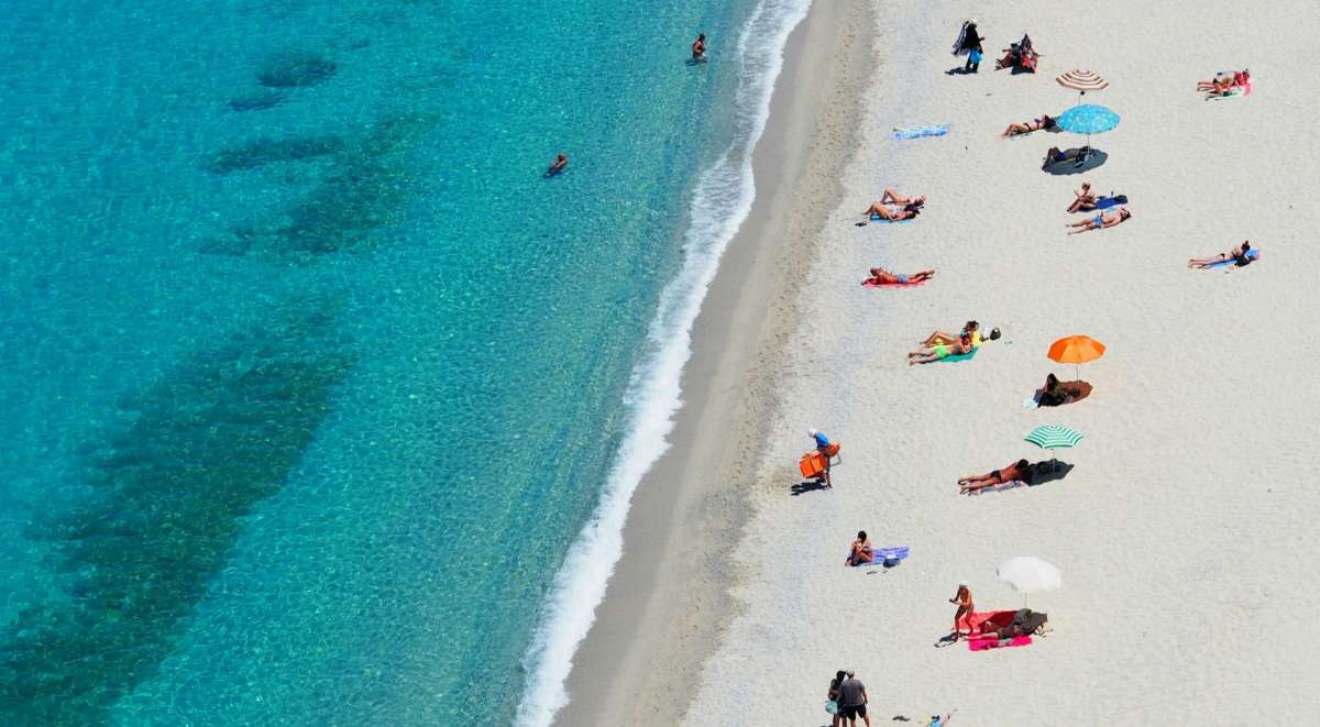 El verano es bueno para el cerebro: despierta las "moléculas de la felicidad"