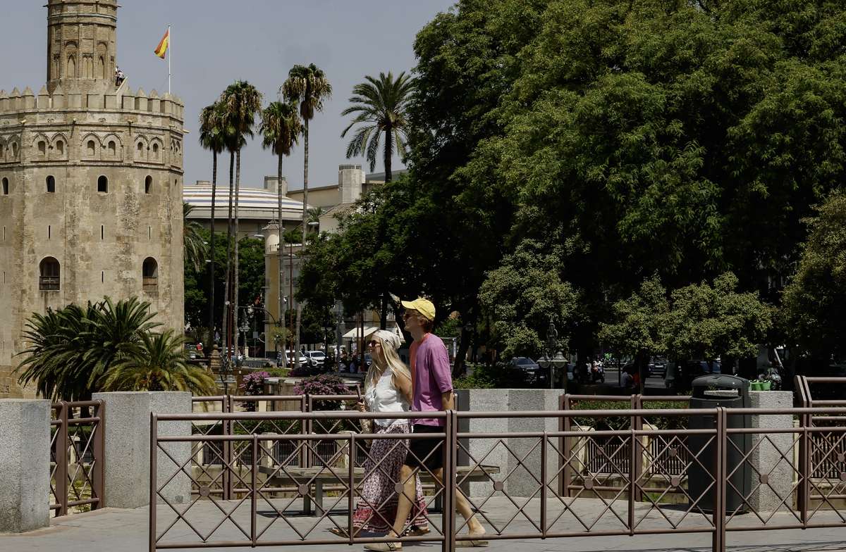 La AEMET amplía los avisos por calor mientras se alcanzan los 40 grados en Canarias