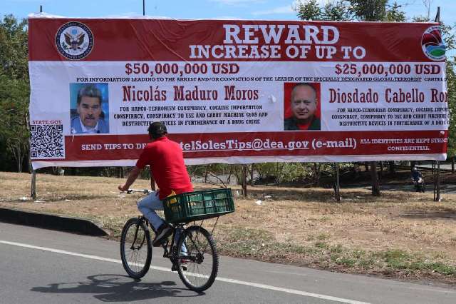 Aparece una valla con la millonaria recompensa que ofrece EE.UU. por Maduro